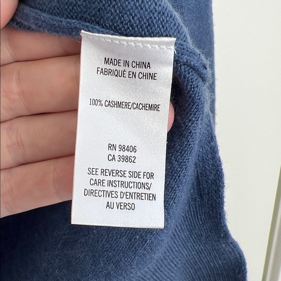 Theory 100% Cashmere Blue Crewneck Sweater Size M Side Slit Luxury Knit - Picture 5 of 6